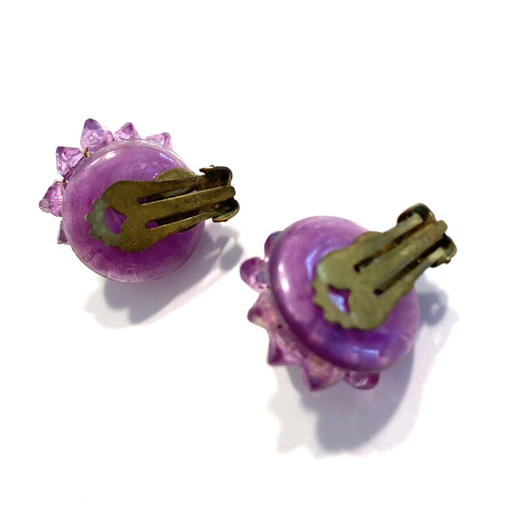 Vintage Mid Century Purple Bead Cluster Clip On Earrings Small Textured Romantic - Picture 3 of 8